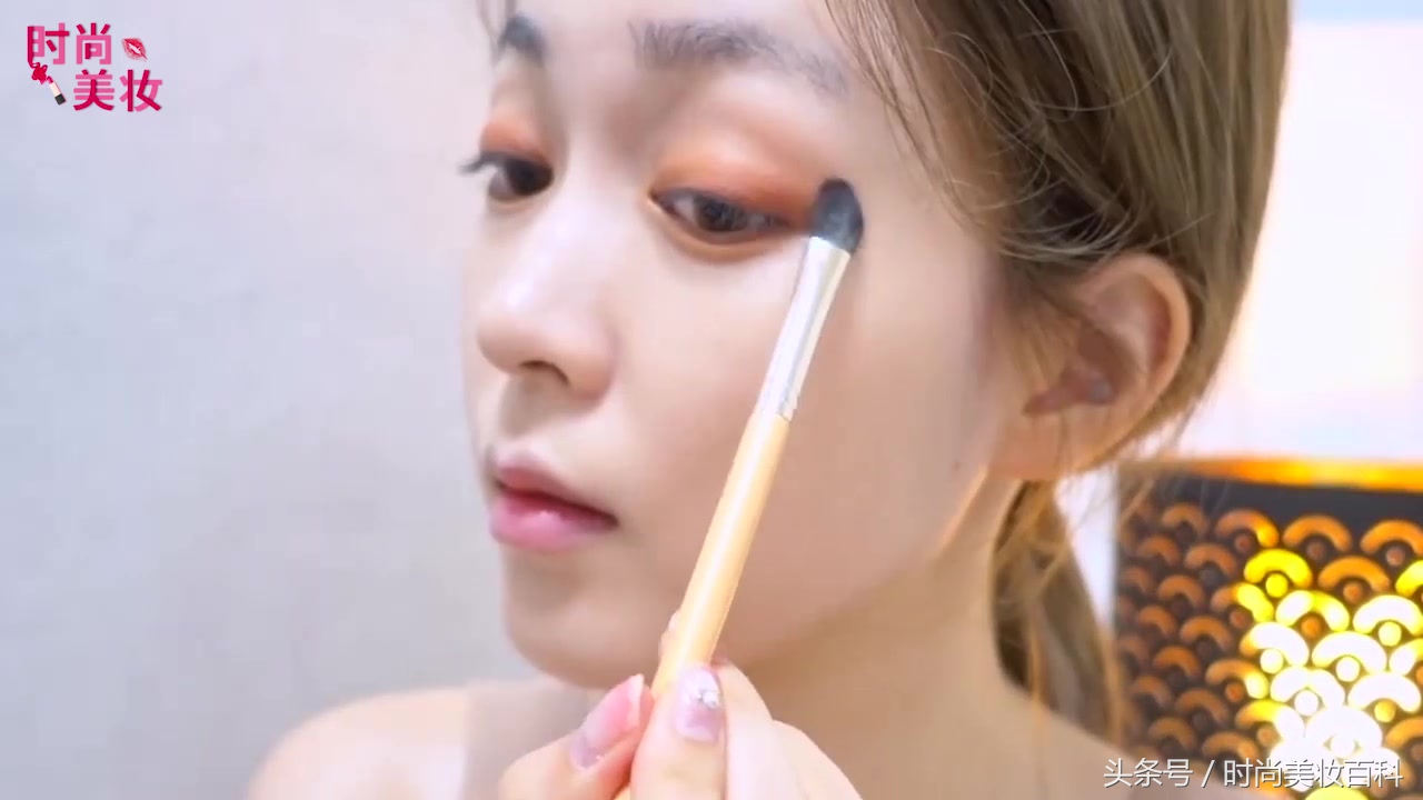 日常化妆的美妆教程,自然妆的正确化妆方法不脱妆