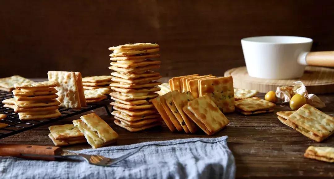 比魏璎珞更任性，成都妹子开离婚派对，还做了一款离婚蛋糕