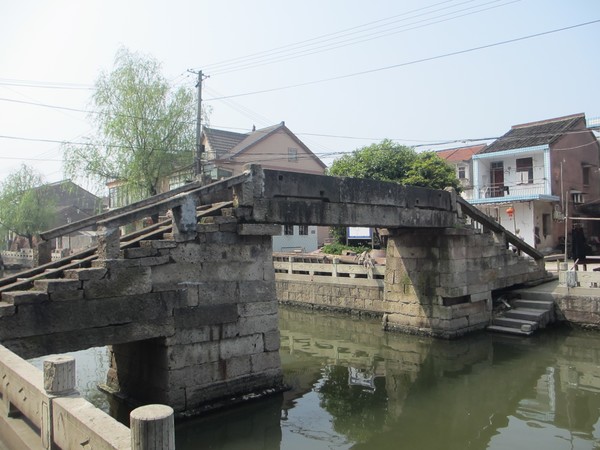 绍兴湖面上的桥,绍兴越城的桥