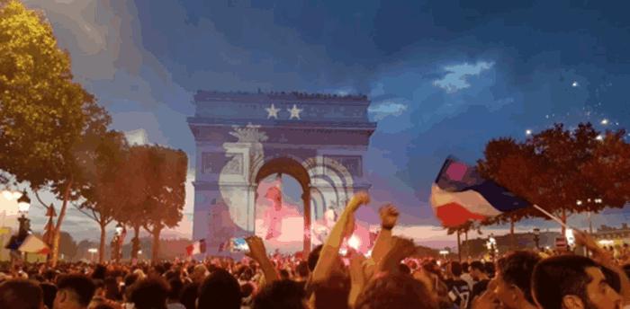 作为法国球迷,我被法国纪念版智能手表征服了