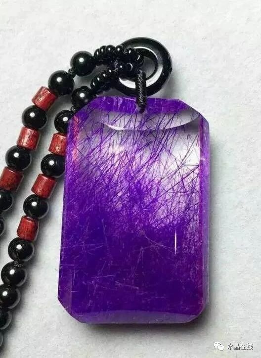 钛晶手串和铜发晶哪个好点,铜钛晶和铜发晶有什么区别