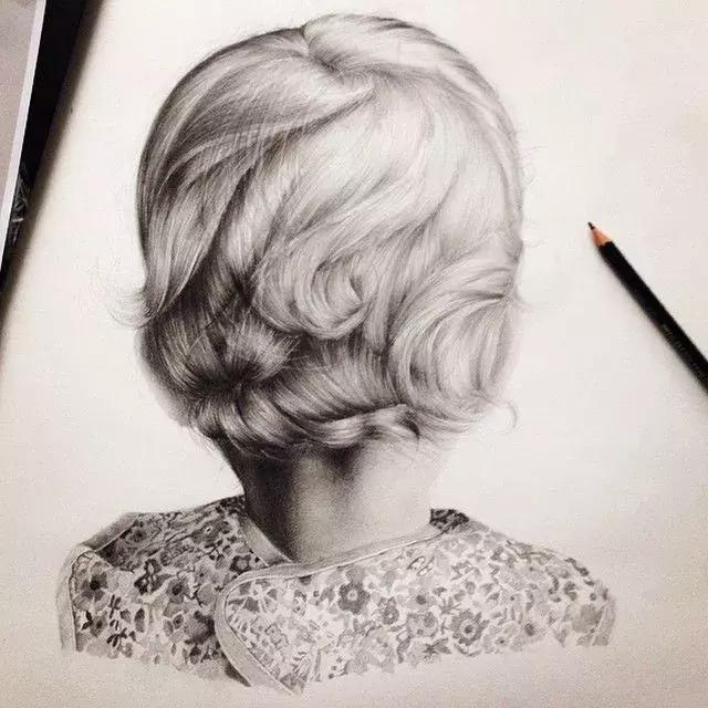 柔顺的长发很容易引人遐想，一起来看看画师笔下的头发如何表现