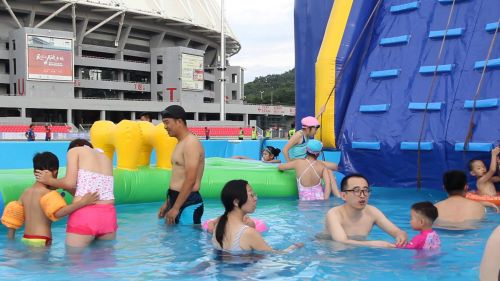 超3000㎡、14米滑梯、“海洋风”项目……青岛人今夏戏水又有新选择