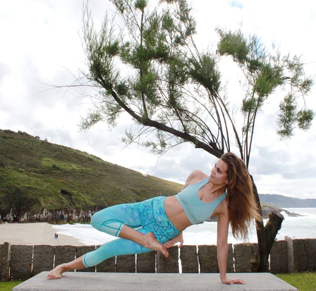 最见效瘦拜拜肉的动作,一周瘦30斤的瑜伽动作