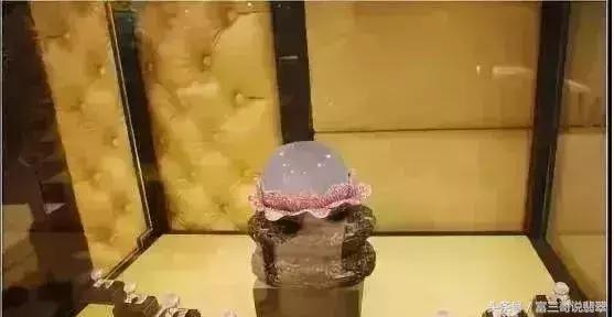 缅甸翡翠摆件翡翠观音挂件价格,花100万购买的翡翠