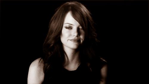 到公司上班可以穿短裤吗 (短裤怎么穿出高级范儿)