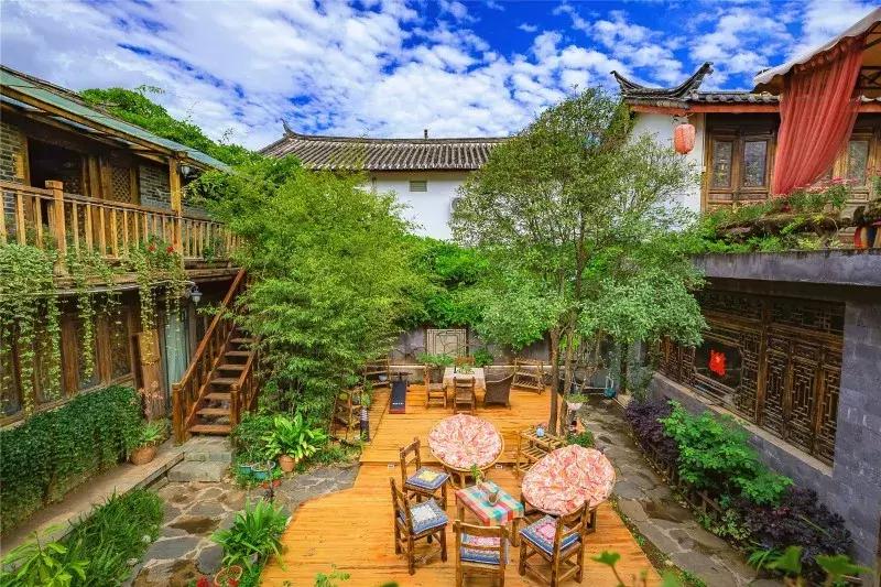 从马来西亚全职太太到丽江单身生活，她生命中的这些感动我