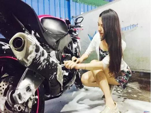 花1万多买台摩托车值不值,花半年工资去买一台摩托车值得吗