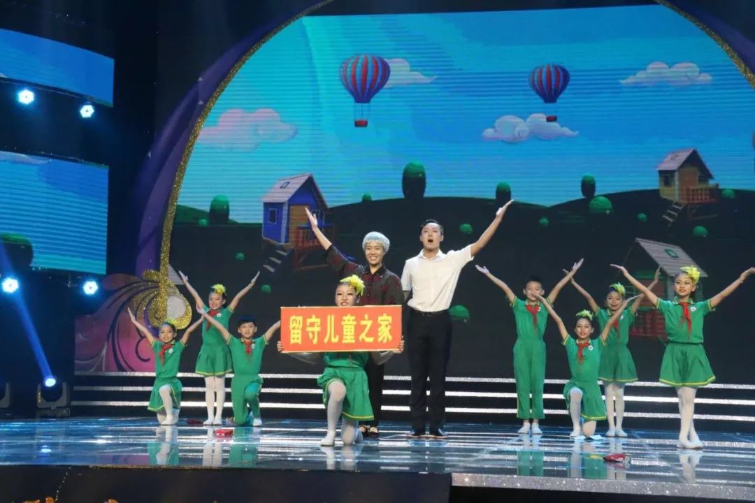 体现素质教育成果的照片,展现教育新变化的图片