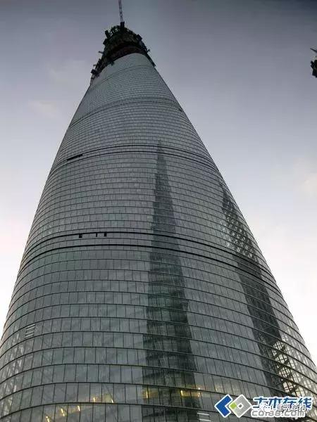 上海中心大厦127层怎么有632米,上海中心大厦632米127层内部