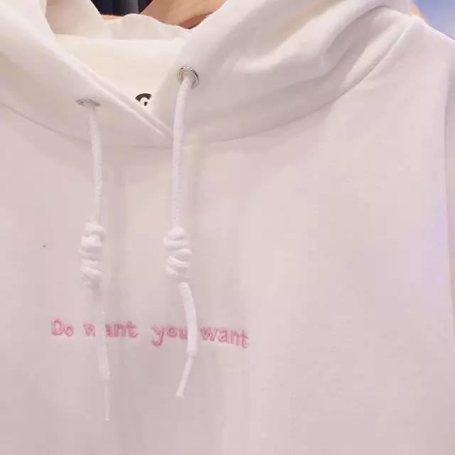 风衣肩带的正确使用方法,风衣上的肩带