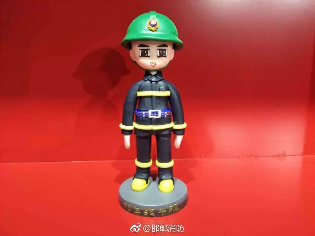 我国以前的消防服是什么样的,各时代的消防服