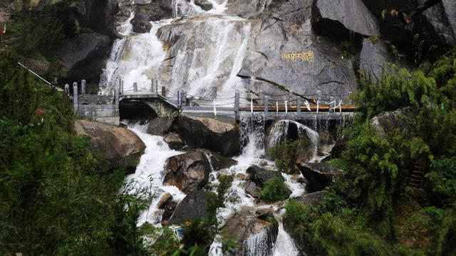 天佛瀑布川藏旅行,西藏天佛瀑布在哪里