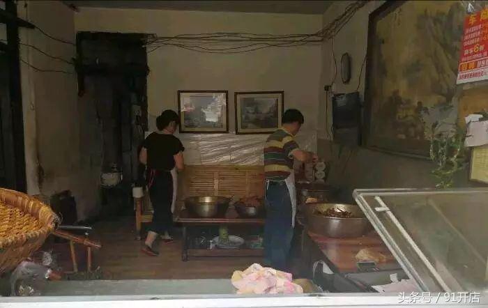 兔头一年卖100万只兔,一天卖200只的兔子