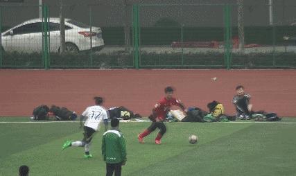 转身过人教学足球实况,足球转身过人教程新手入门