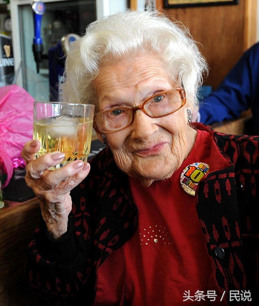 八大健康养生秘诀大公开,健康养生大课堂一招一式养五脏