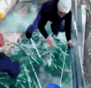 昆明青龙峡景区玻璃桥要出钱吗,昆明安宁青龙山玻璃桥