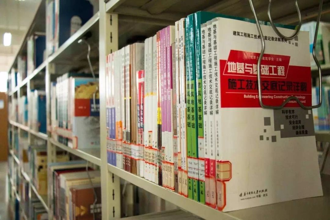 比二本线高一点的学校,比二本线多1分的本科能被录取吗