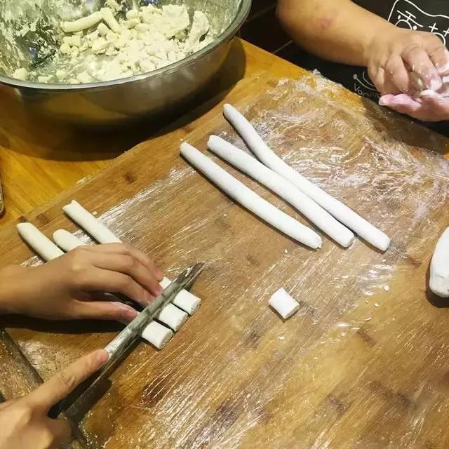 为什么武汉大学生提前放假,武汉大学生现在为什么放假