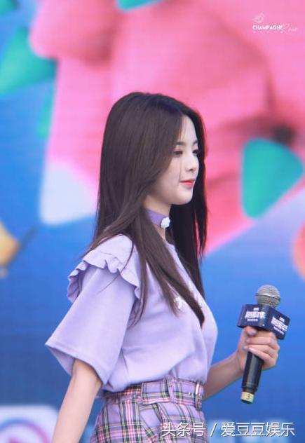 吴宣仪挑战杨超越,吴宣仪蒙眼杨超越