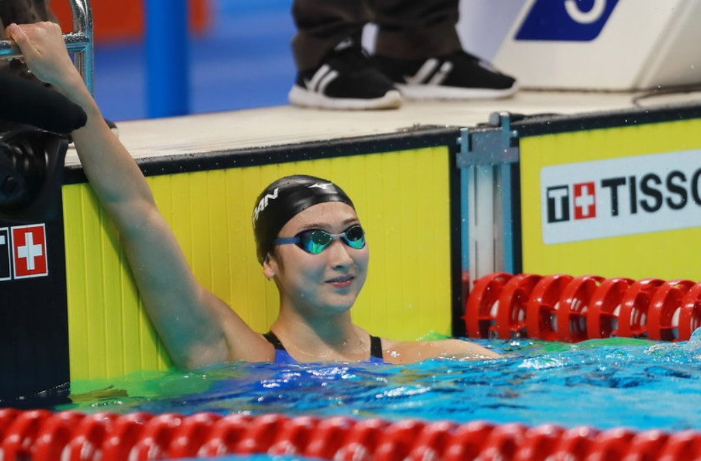 她成为唯一夺得金牌的中国选手,她是第一位获得奥运金牌的女性