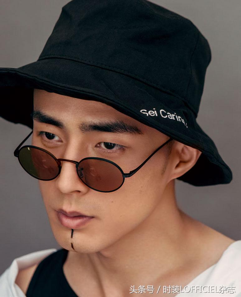 青少年的秋季潮牌小白衬衫,whiteshirts