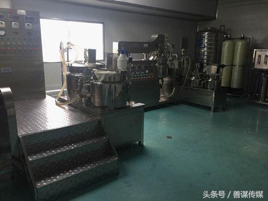 老藤世家滕明华，一生免费行医，曾因不落世俗拒绝三千万融资