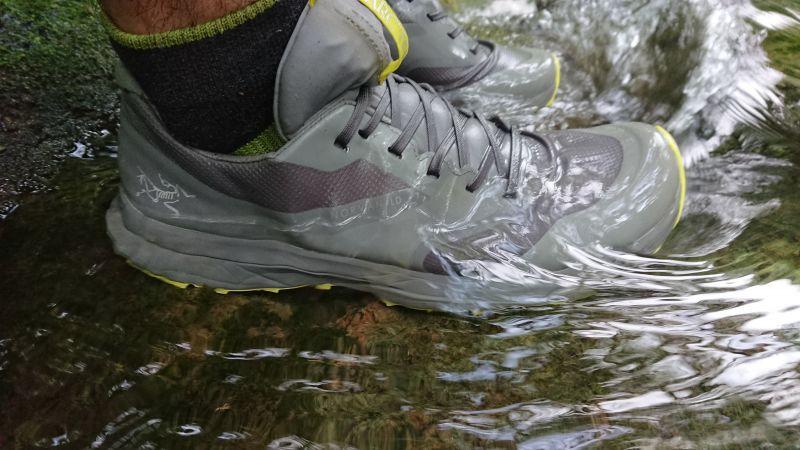 户外鞋登山鞋推荐亚瑟士,亚瑟士户外越野休闲鞋