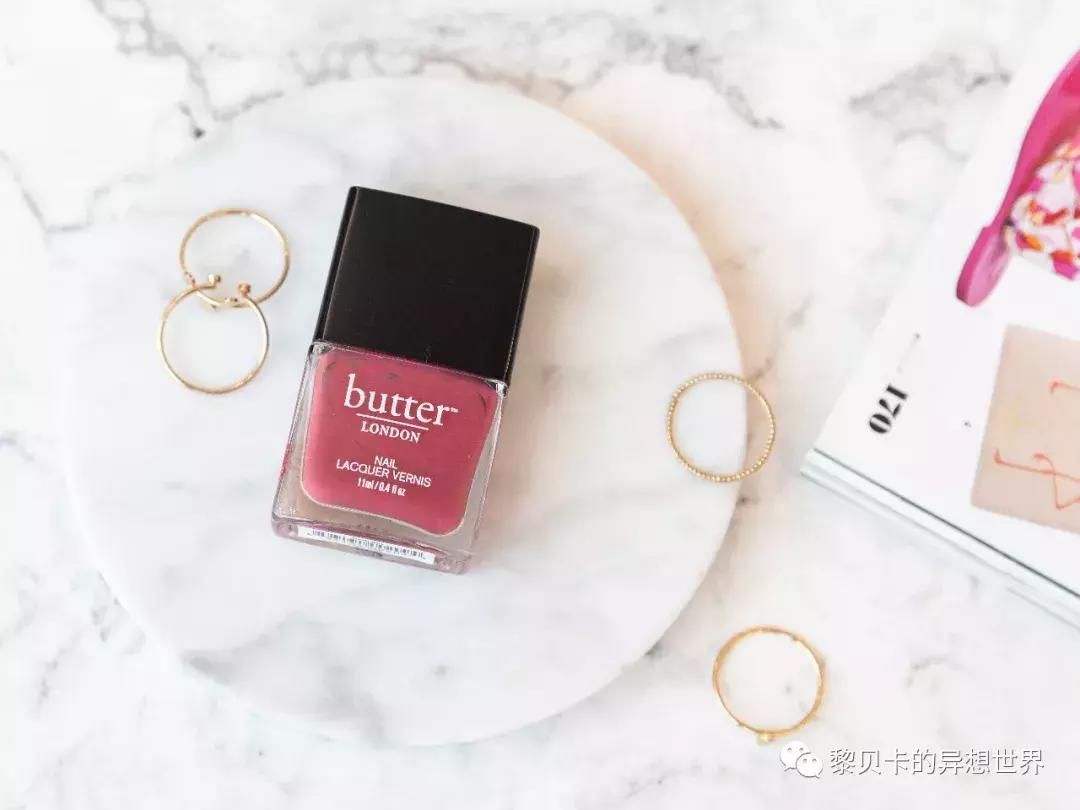 夏天指甲油2022年新款显白带钻,指甲油2022年流行网红夏天显白