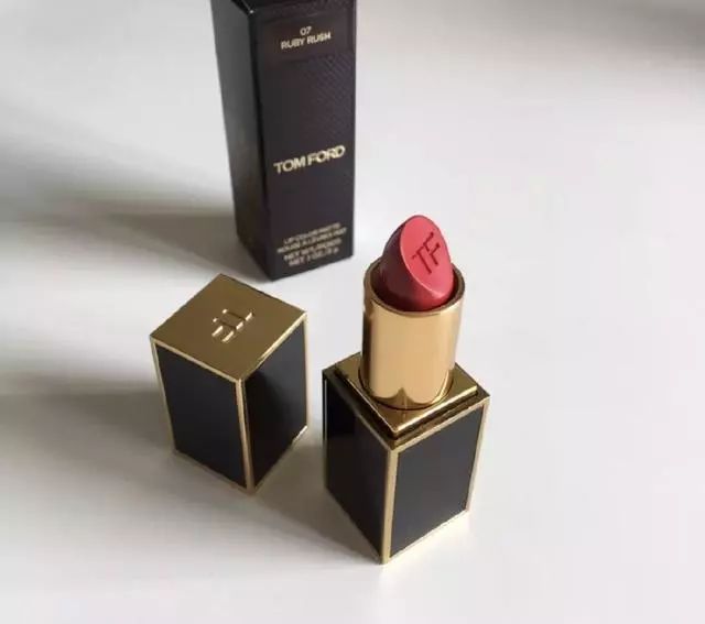 skp是不是比一般商场东西贵,skp算不算真大牌