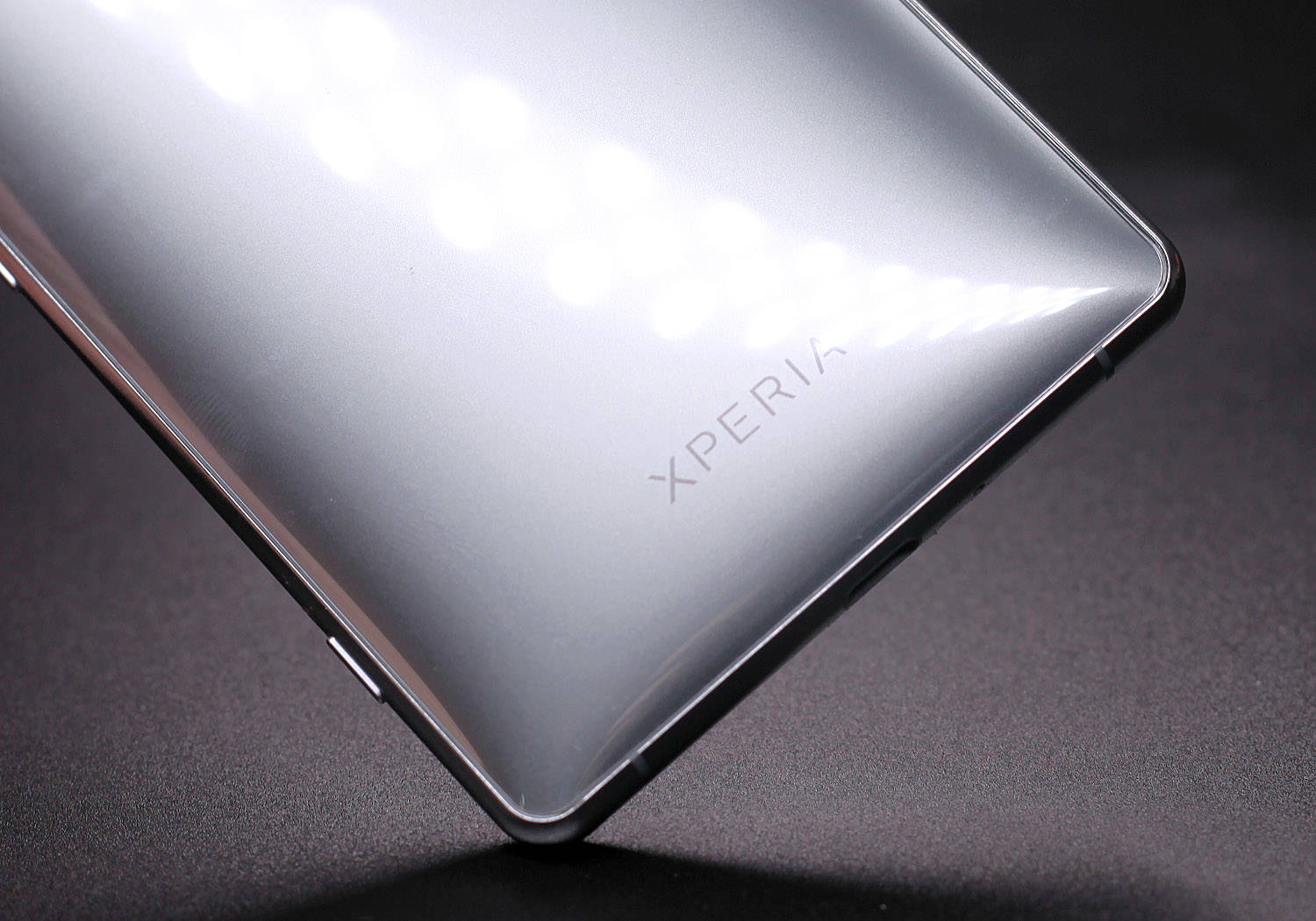 索尼xz2premium对比上一代,索尼xz2premium科技美学