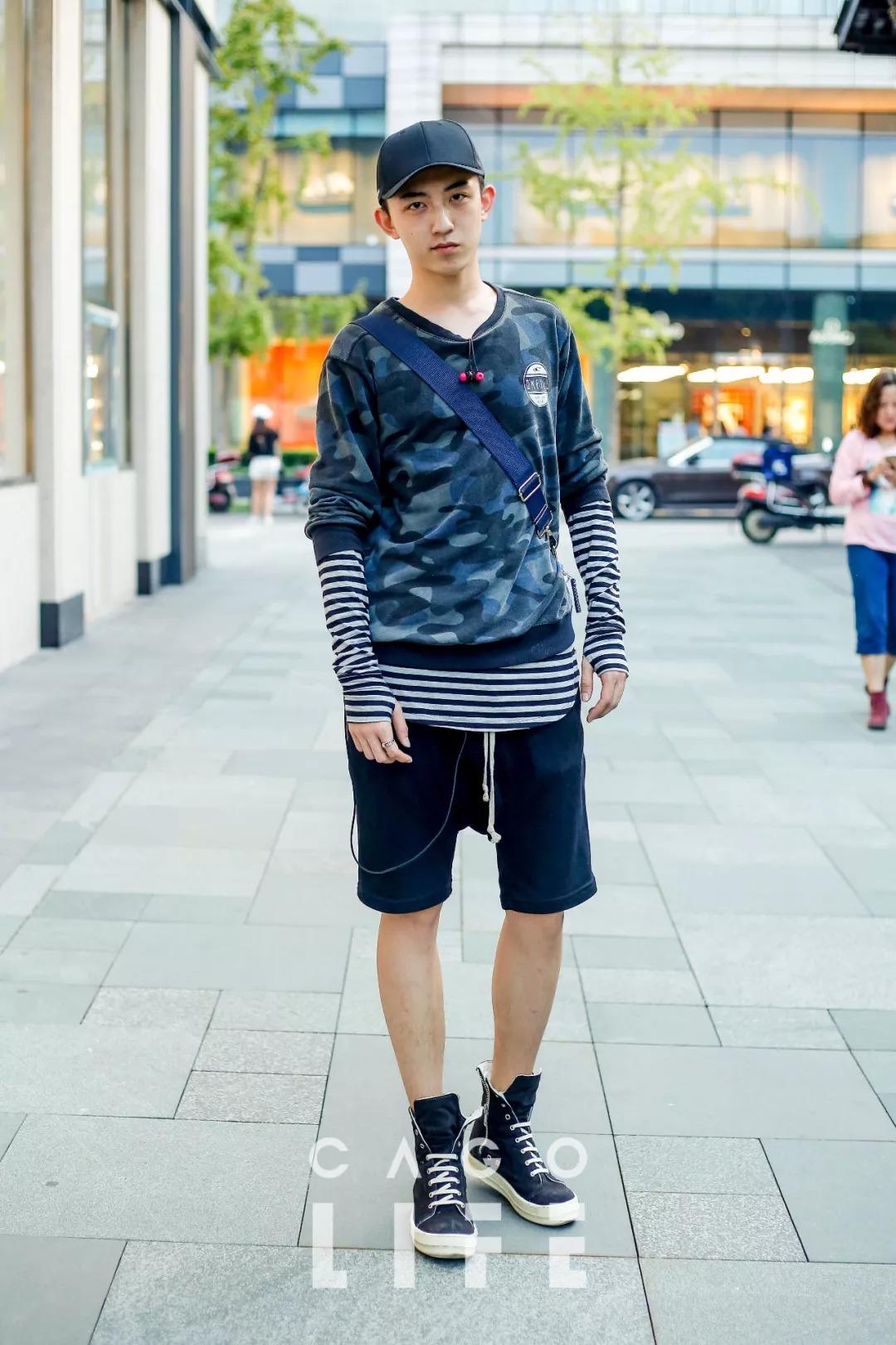 成都太古里街拍的男孩子,成都街拍太古里情侣高颜值