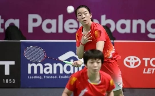 8.23日｜新早读来了！体能不过关啊！足球运动员酒驾被查，狂奔400米被民警生擒：最后还大便*禁失**