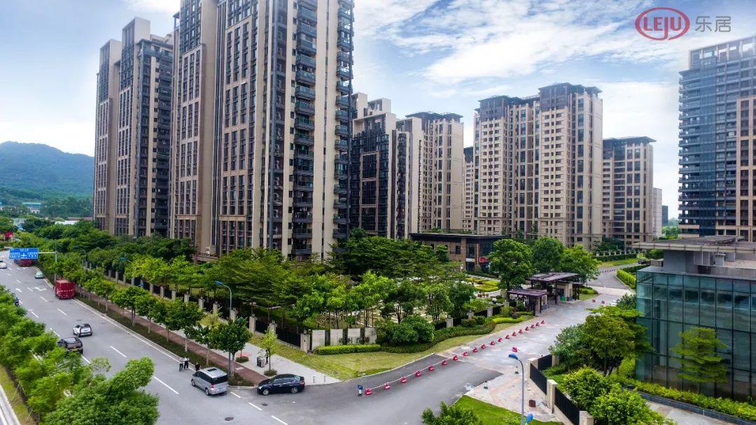 白云新城建设航拍,白云新城规划总部大厦