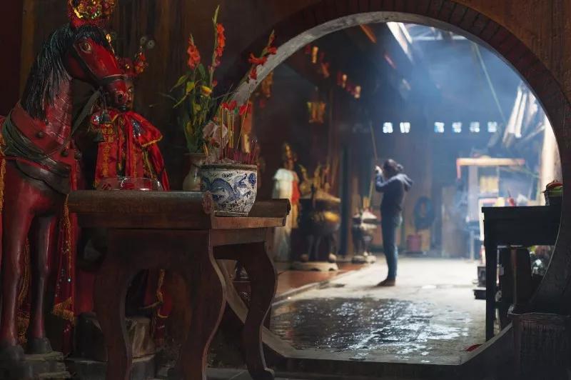 供奉佛牌的食品可以吃吗,供奉佛品用放筷子吗