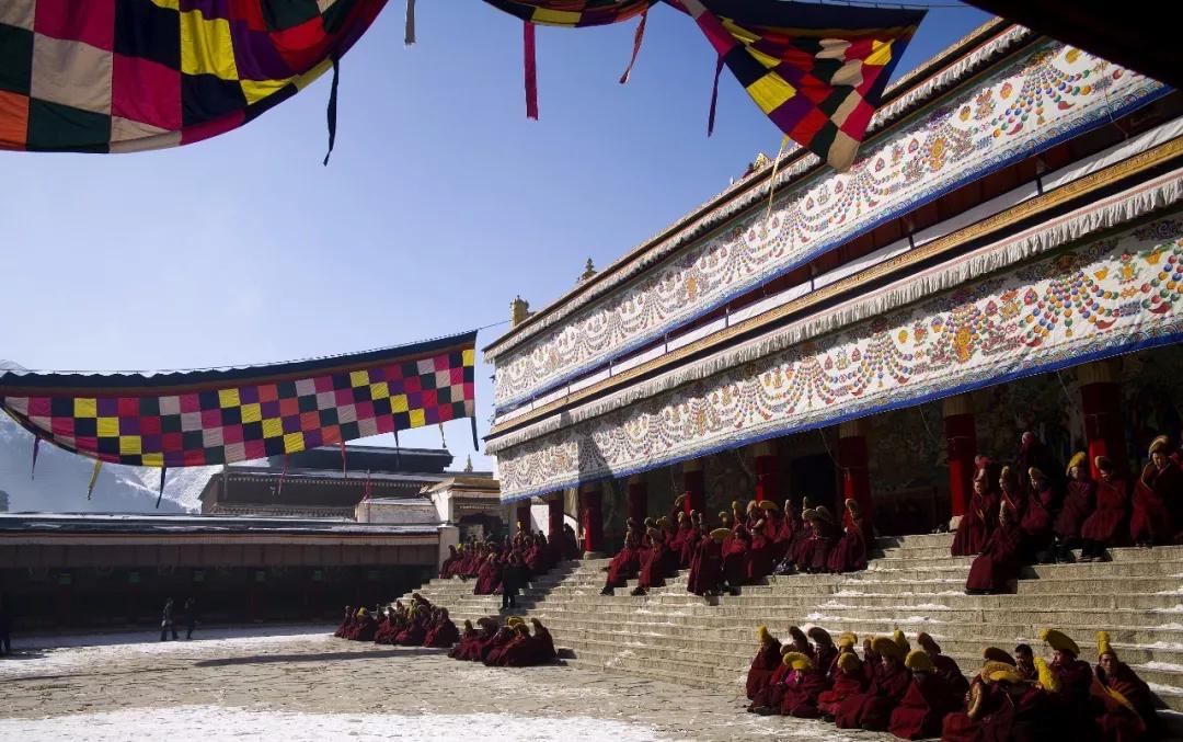 供奉佛牌的食品可以吃吗,供奉佛品用放筷子吗