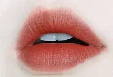 夏日口红怎么选，最流行的，最显肤色的，最超值的都在这里了