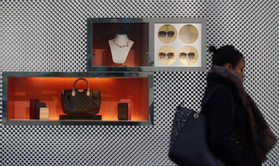 揭秘代购奢侈品进货渠道,揭秘代购行业内幕