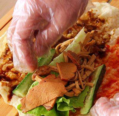 老北京卤肉卷配方秘方,最火爆的卤肉卷