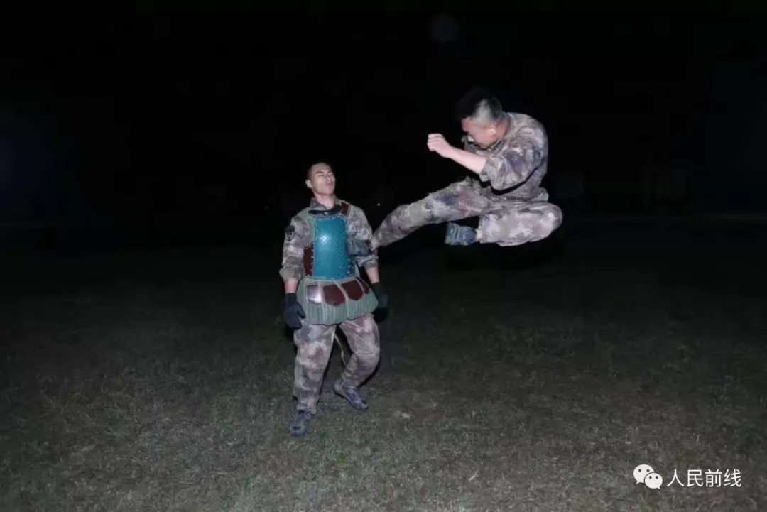 「热点」这个“猎人”不一般！搞侦察、开坦克、玩机降……啥都会