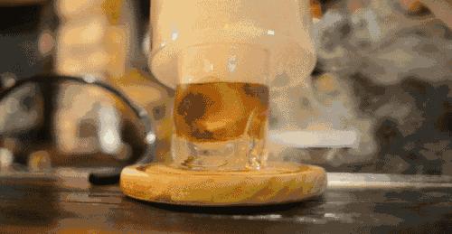 工作累了喝一杯,工作太累那就喝点小酒