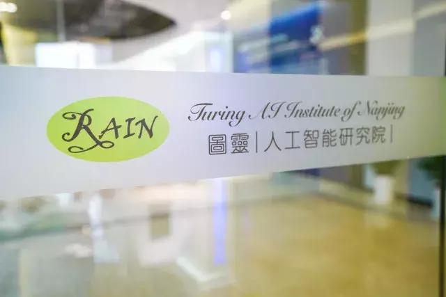 仙林湖与仙林中心板块,仙林中心和燕子矶怎么选择