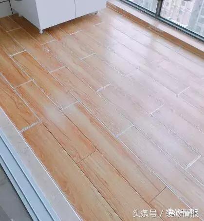 白色的瓷砖用什么美缝剂搭配好看,北欧厨房白色瓷砖美缝剂颜色搭配