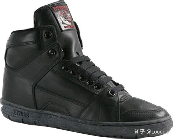滑板鞋有什么特性,滑板鞋最火的是哪一款