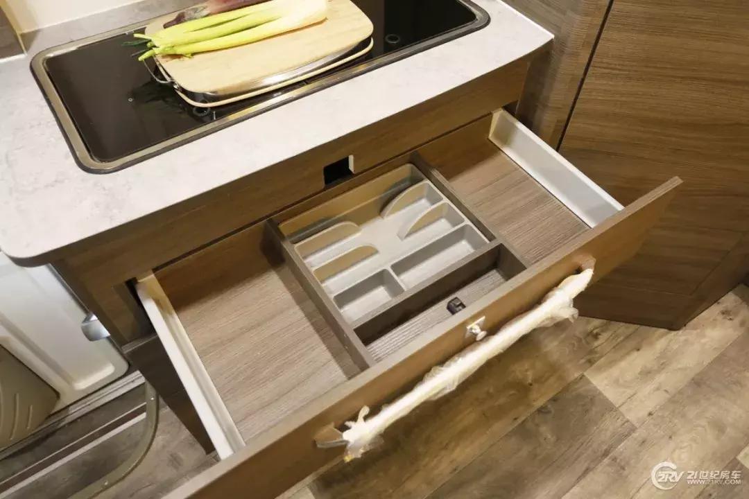 最贵房车排行榜,最贵房车价值近千万堪比豪宅