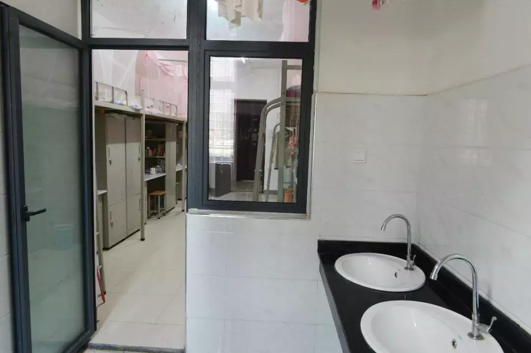 准大学生寝室必备清单,准大学生的学校