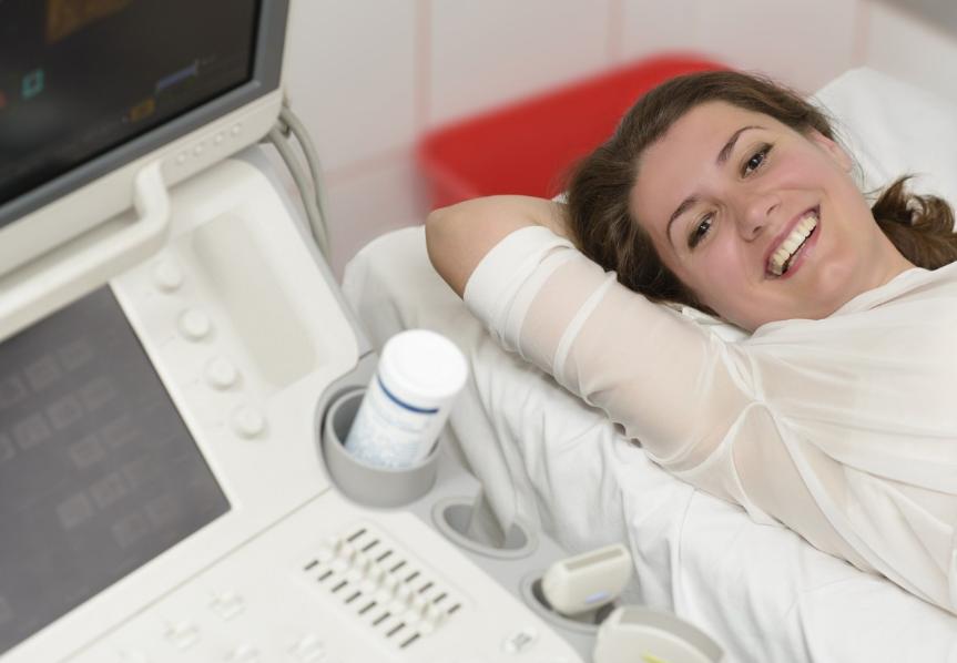 胎儿能在子宫存活下来是好是坏,胎儿在保护自己同时保护妈妈