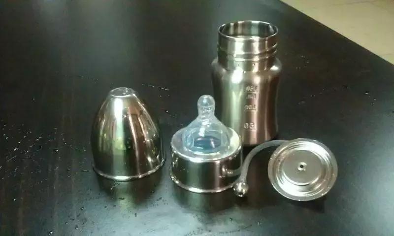 孩子喝完奶没有及时刷奶瓶,小孩喝完奶了一直吸着奶瓶怎么办