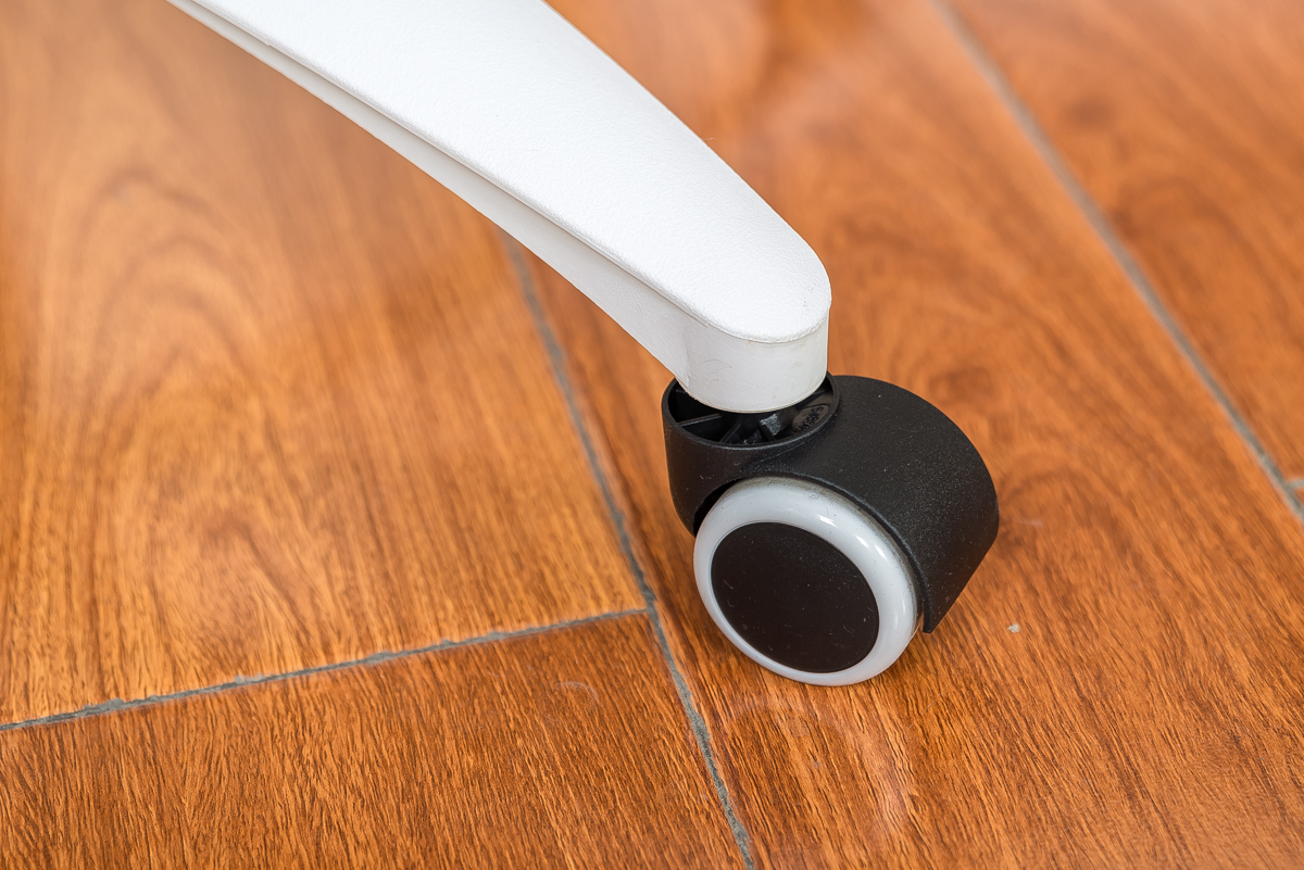 电脑椅评测黑白配,黑白调电脑椅轻灵款真实坐感