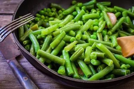 蔬菜没煮熟有什么危害,这9种蔬菜没煮熟千万别吃